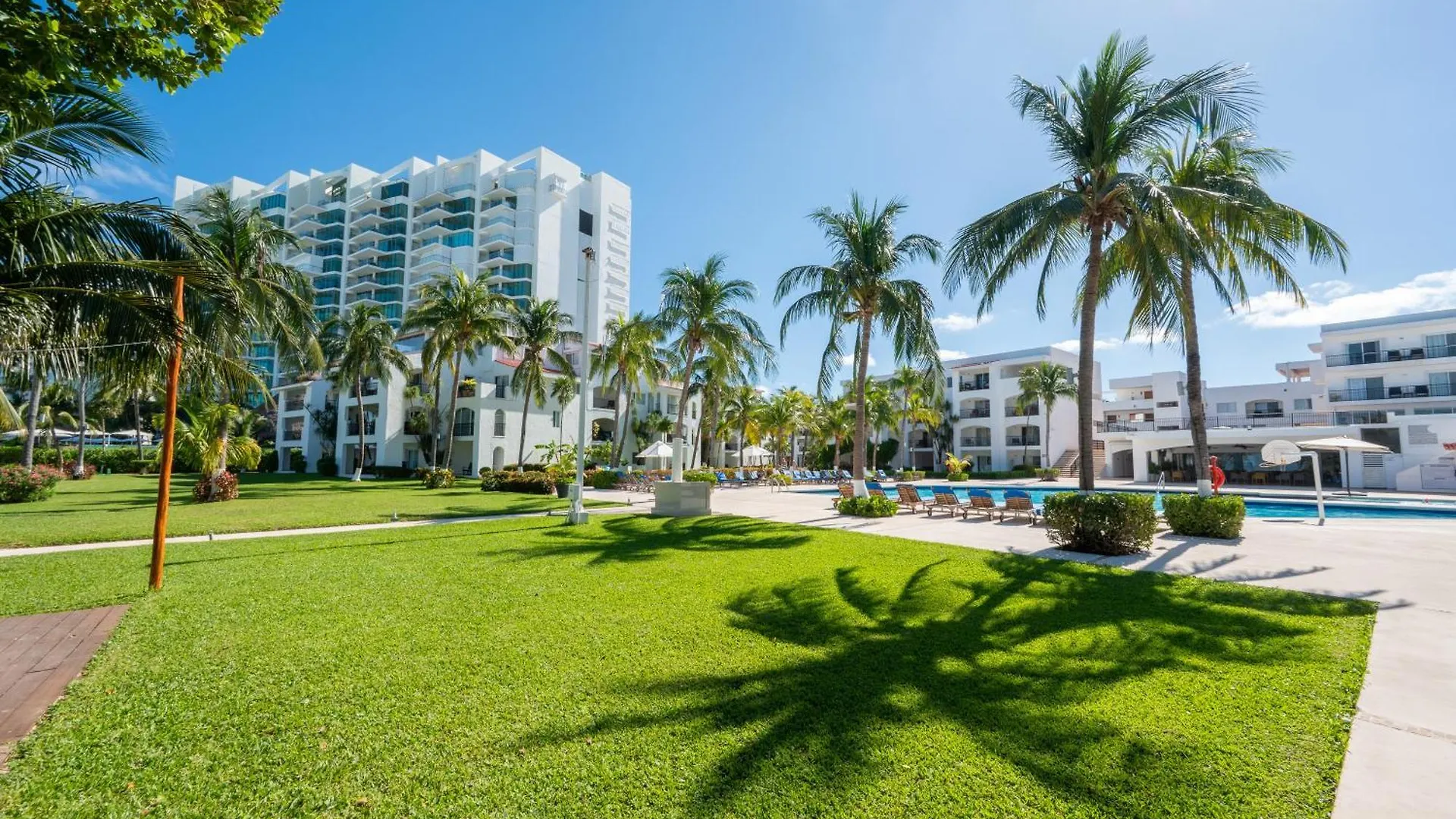 Beachscape Kin Ha Villas & Suites Cancun