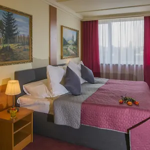 Top Hotel Praha Отель